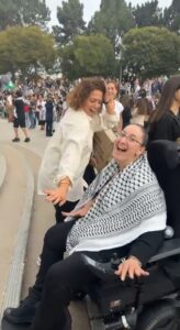 Dancing with a stranger at Palestine Day (September 2022)